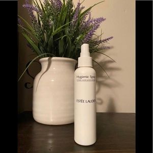 Estee Lauder brush cleaner makeup remove